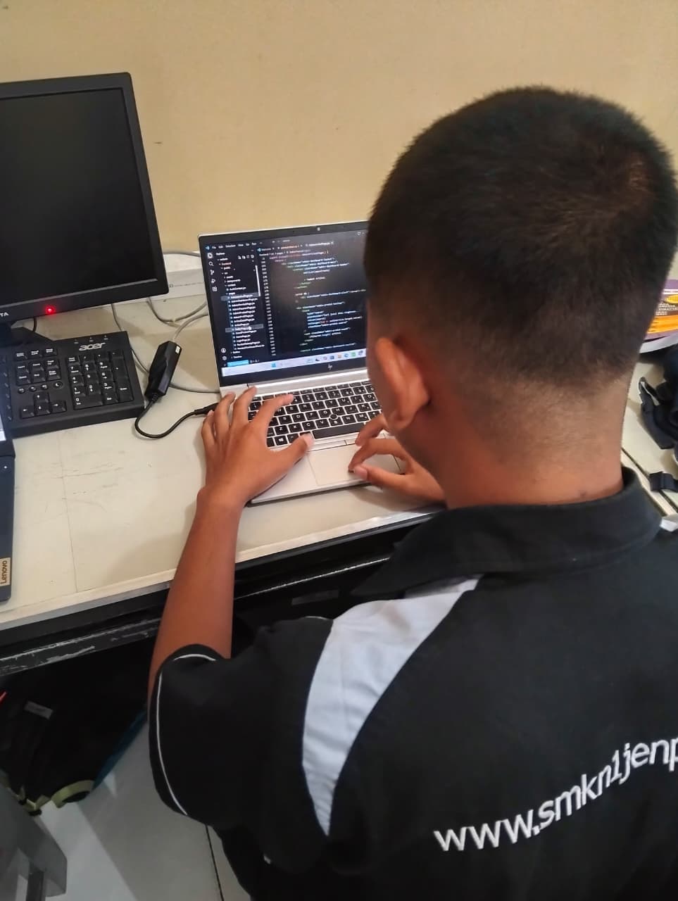 Kegiatan belajar dan pengembangan diri